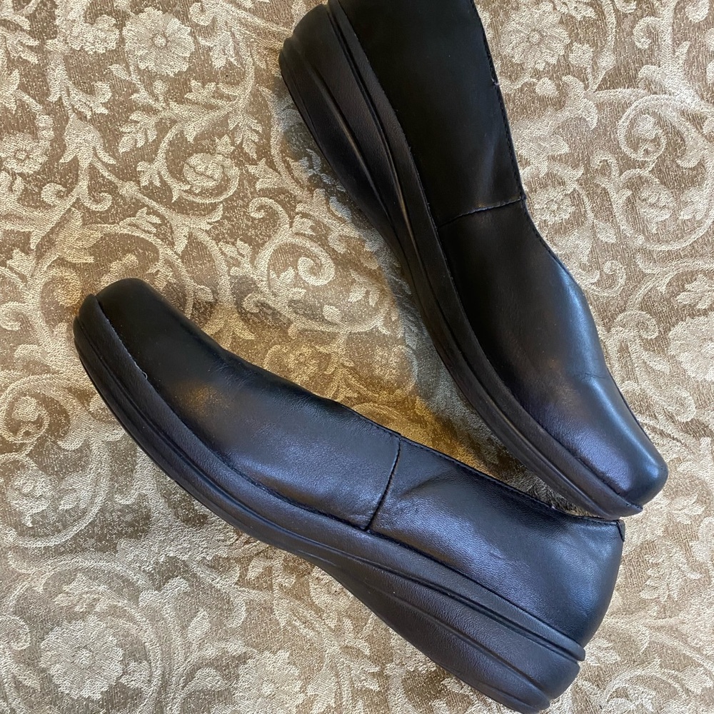 Dansko Black Flats 39 - Picture 4 of 7